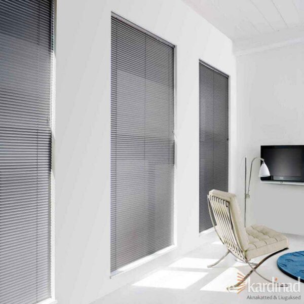 Alumiiniumribakardin PRESTIGE 25mm