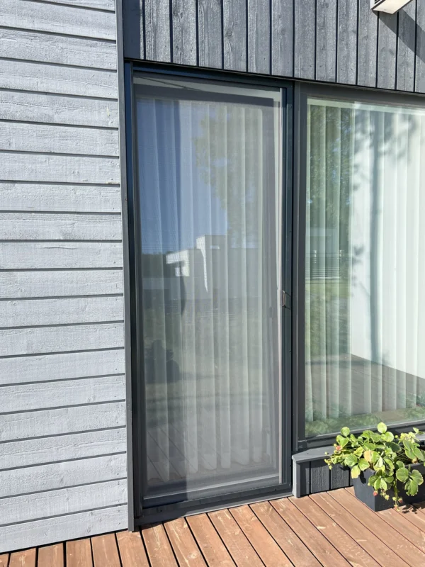 mosquito_net_door